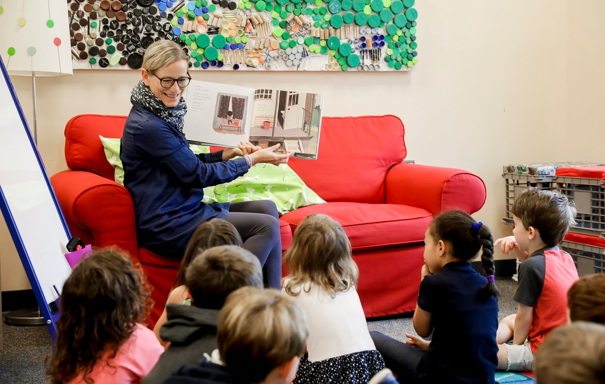 4 Ways a School Librarian Inspires Kids to Read